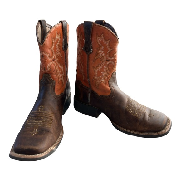 Ariat Tombstone Western Kids Boots Size 2.5 Powder Brown - Picture 3 of 9